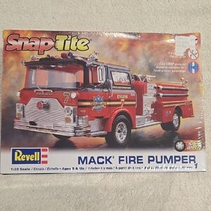 SnapTite Mack Fire Pumper Model Kit - Red